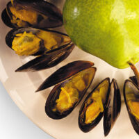 Curried Mussels with Fresh Pear